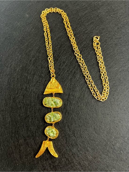 Vintage Jewelry - Vintage 1970s Gold Tone Articulated Fish Pendant Necklace